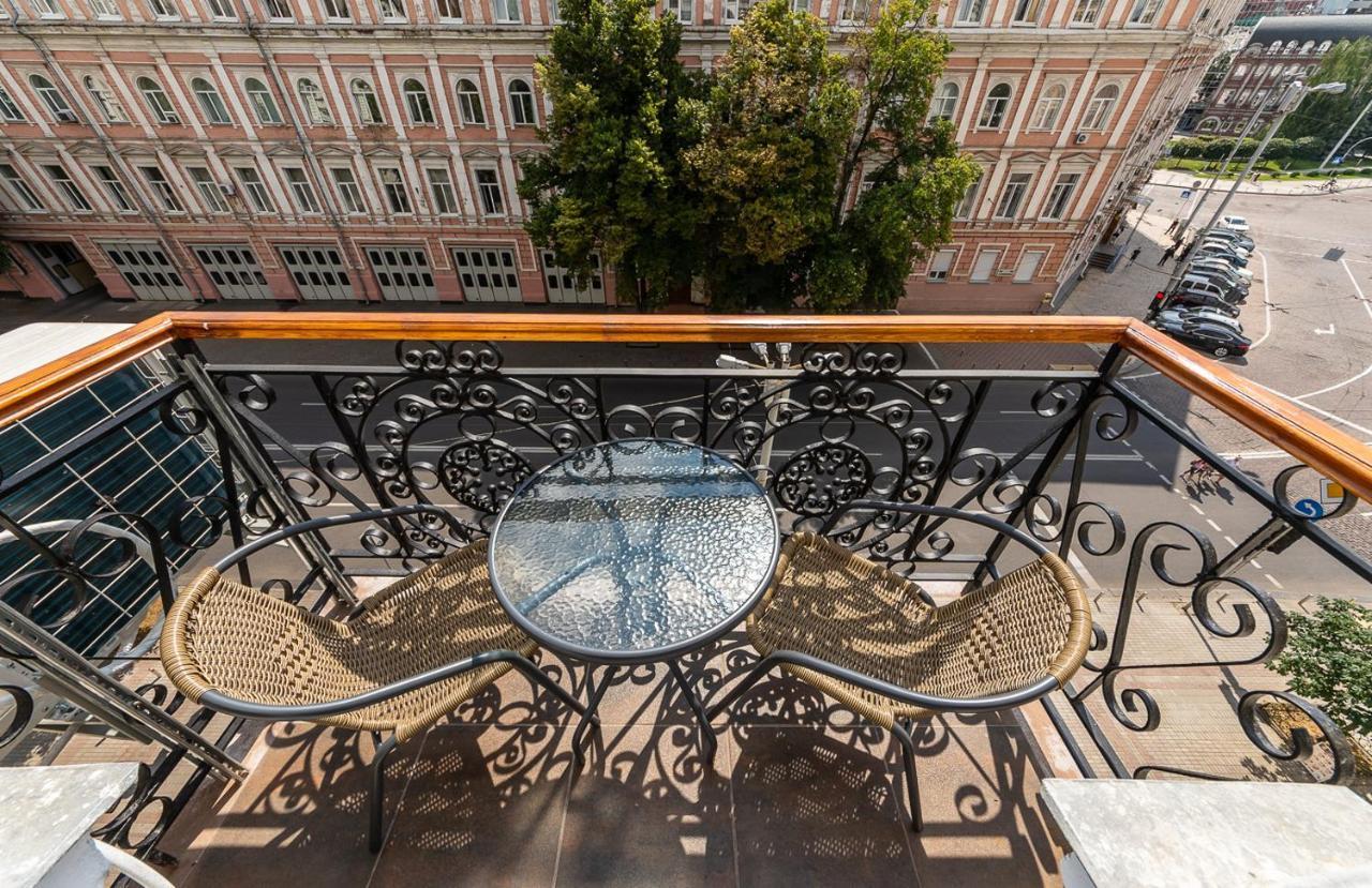 View On Sofievskaya Square Apartment Kiev Ngoại thất bức ảnh