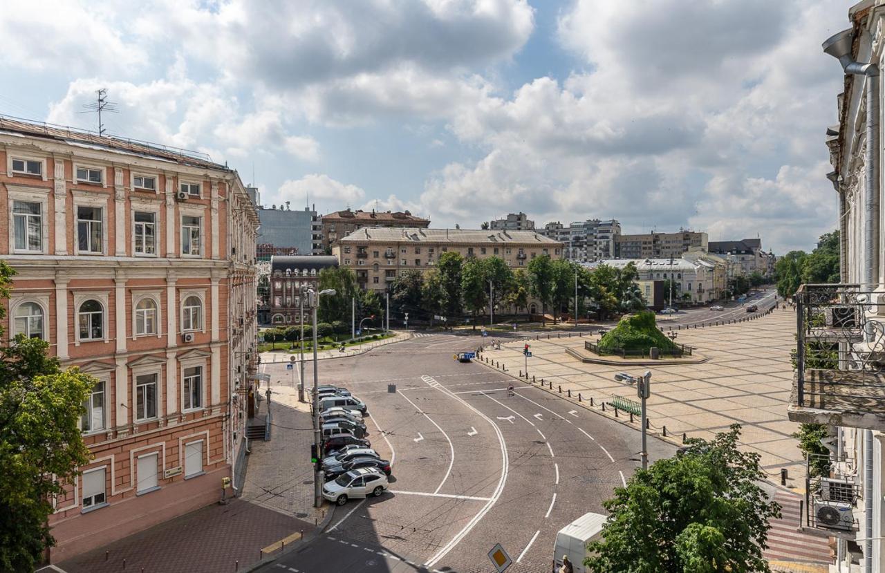 View On Sofievskaya Square Apartment Kiev Ngoại thất bức ảnh