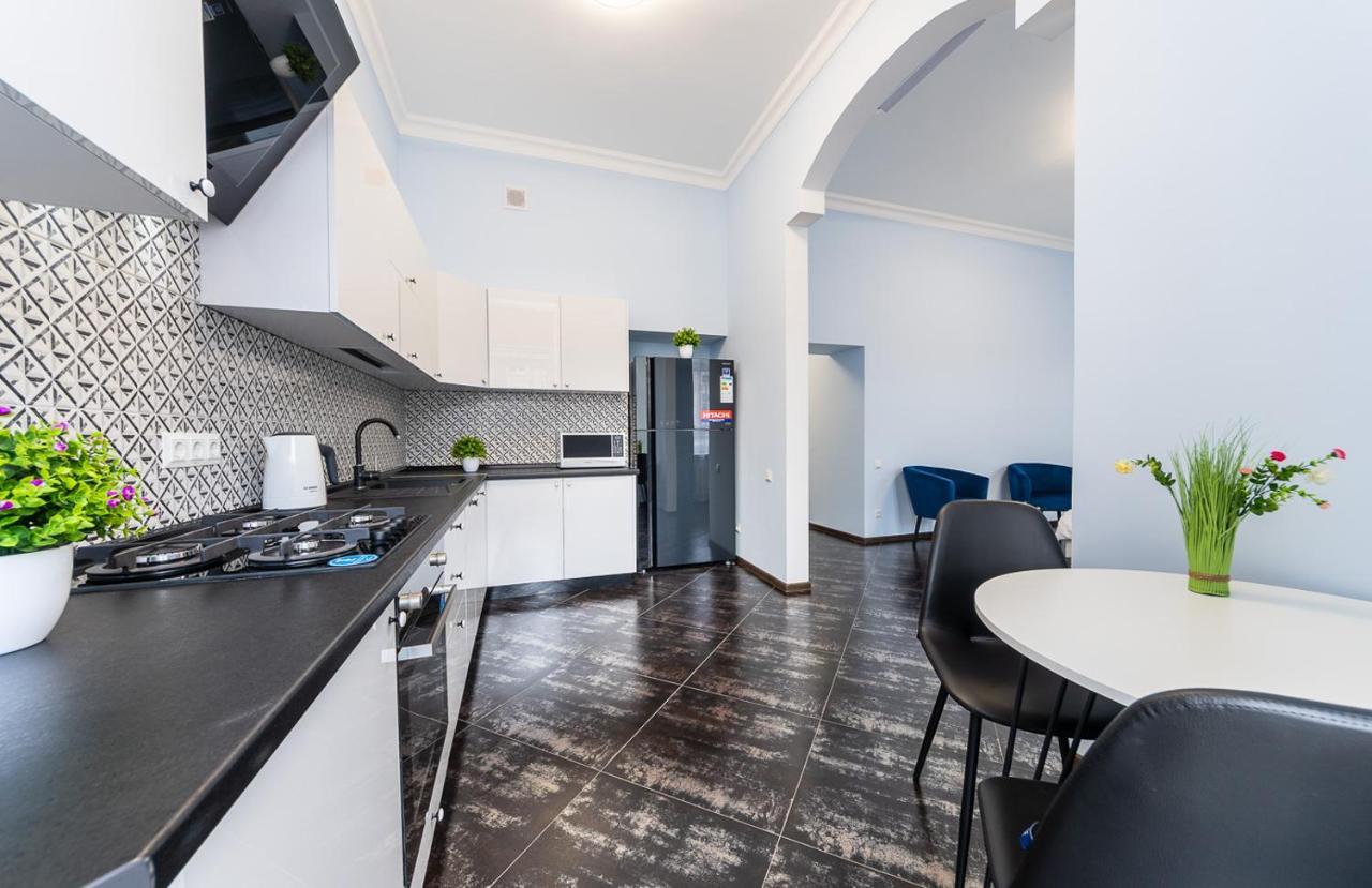 View On Sofievskaya Square Apartment Kiev Ngoại thất bức ảnh
